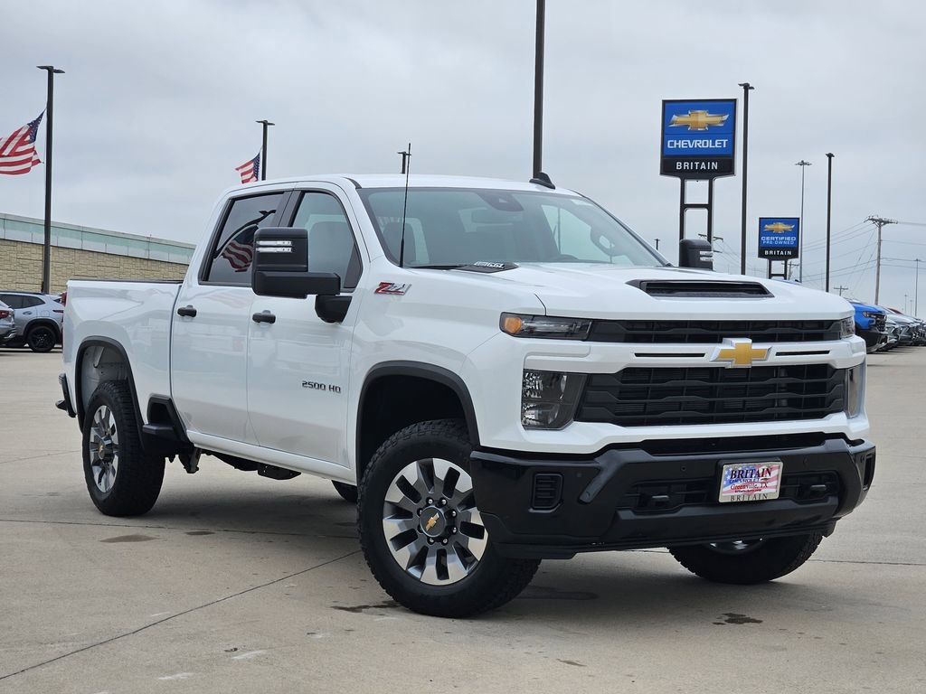 2026 Chevrolet Silverado 2500HD Custom's photo