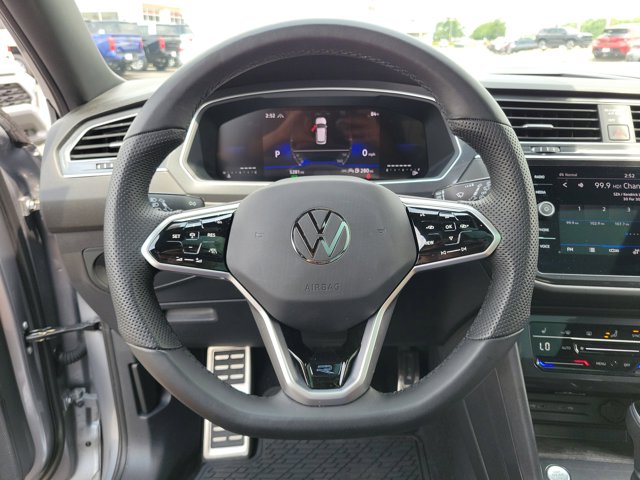 2024 Volkswagen Tiguan SE R-Line Black photo 20