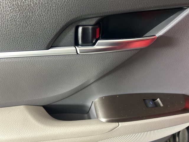 2022 Toyota Camry LE photo 27
