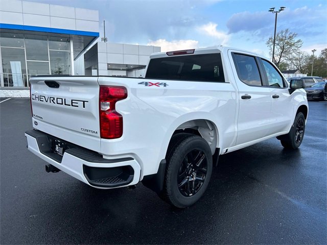 2025 Chevrolet Silverado 1500 Custom photo 4