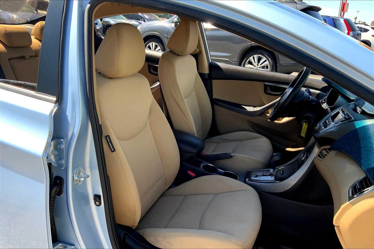 2013 Hyundai Elantra GLS photo 8