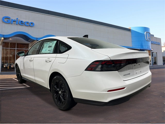 2025 Honda Accord SE photo 3
