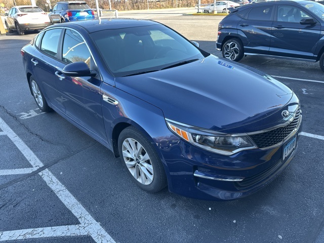 2018 Kia Optima LX's photo
