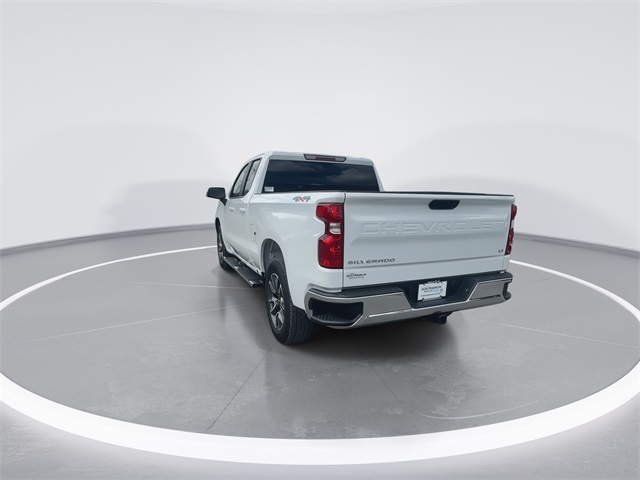 2024 Chevrolet Silverado 1500 LT photo 7