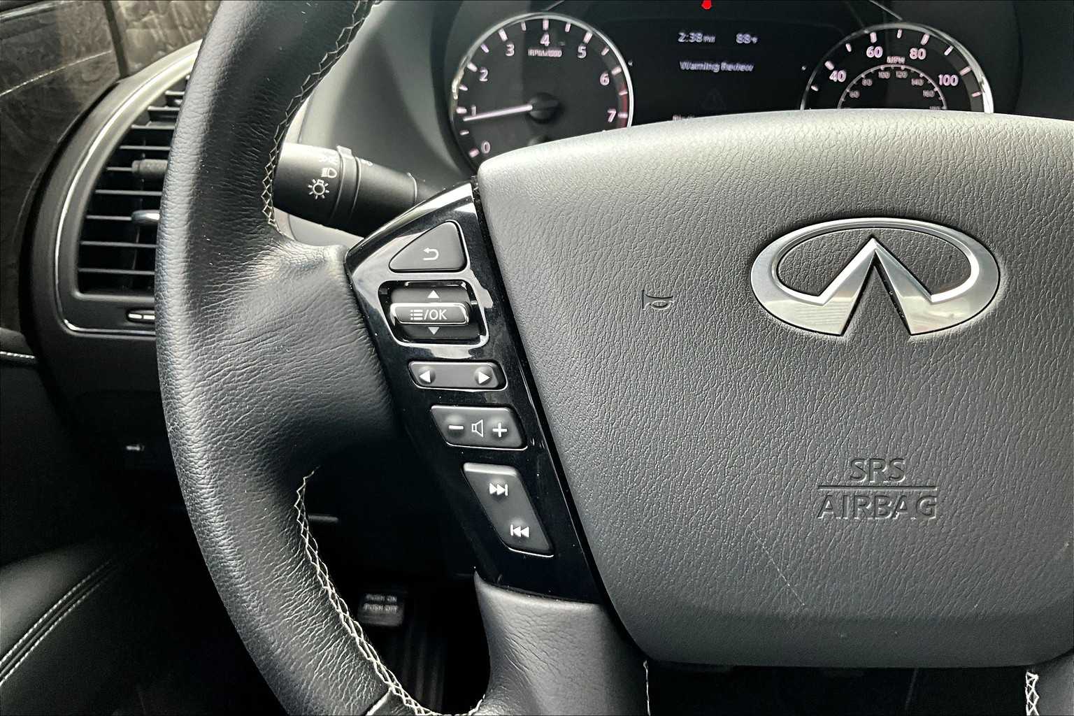 2024 Infiniti QX80 Luxe photo 18