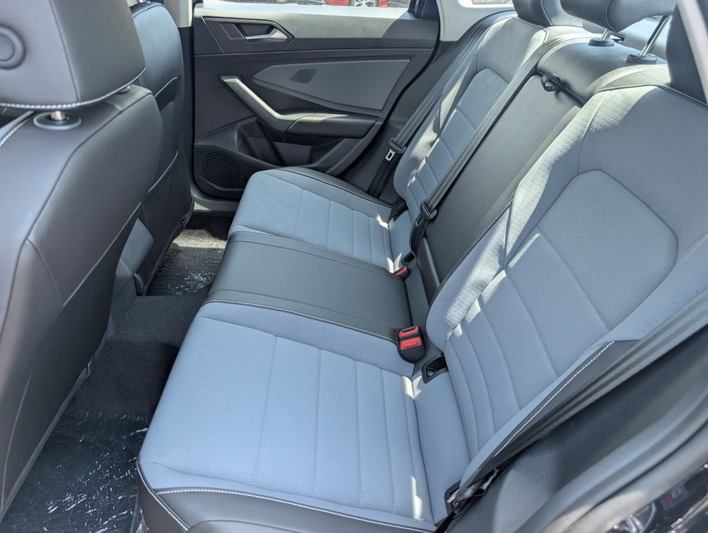 2025 Volkswagen Jetta 1.5T SE photo 19