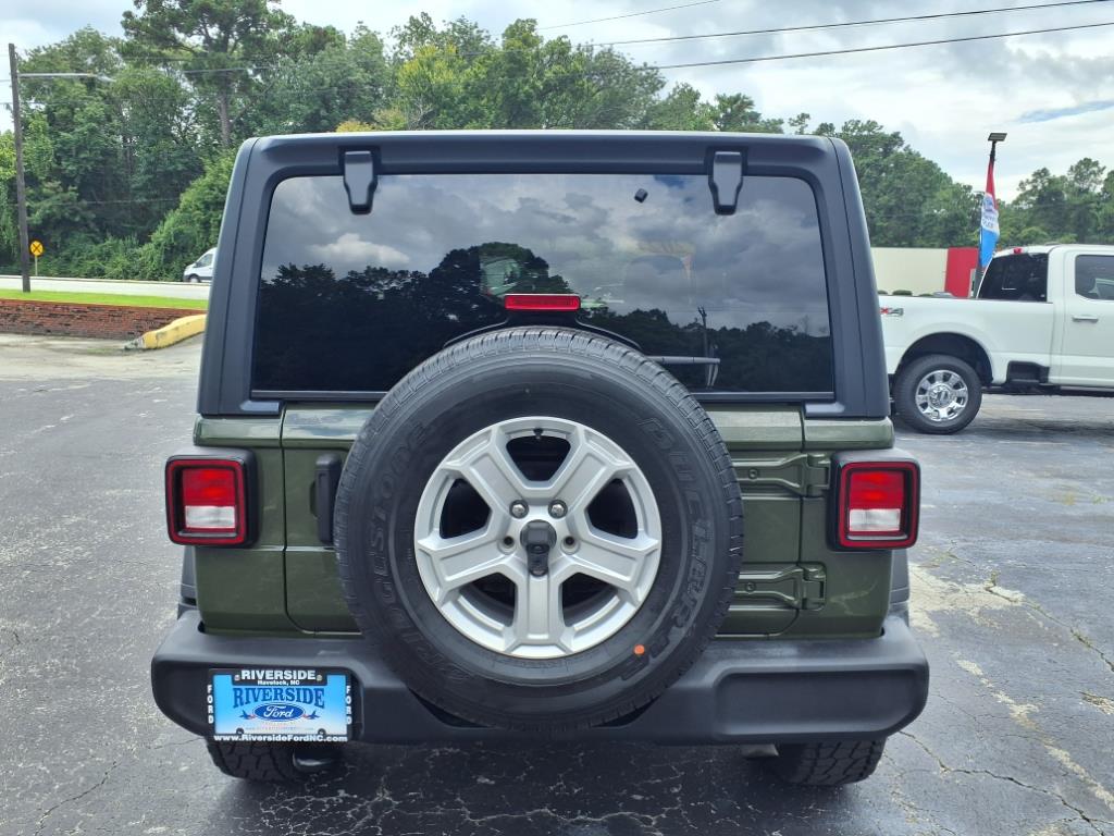 2021 Jeep Wrangler Sport S photo 2