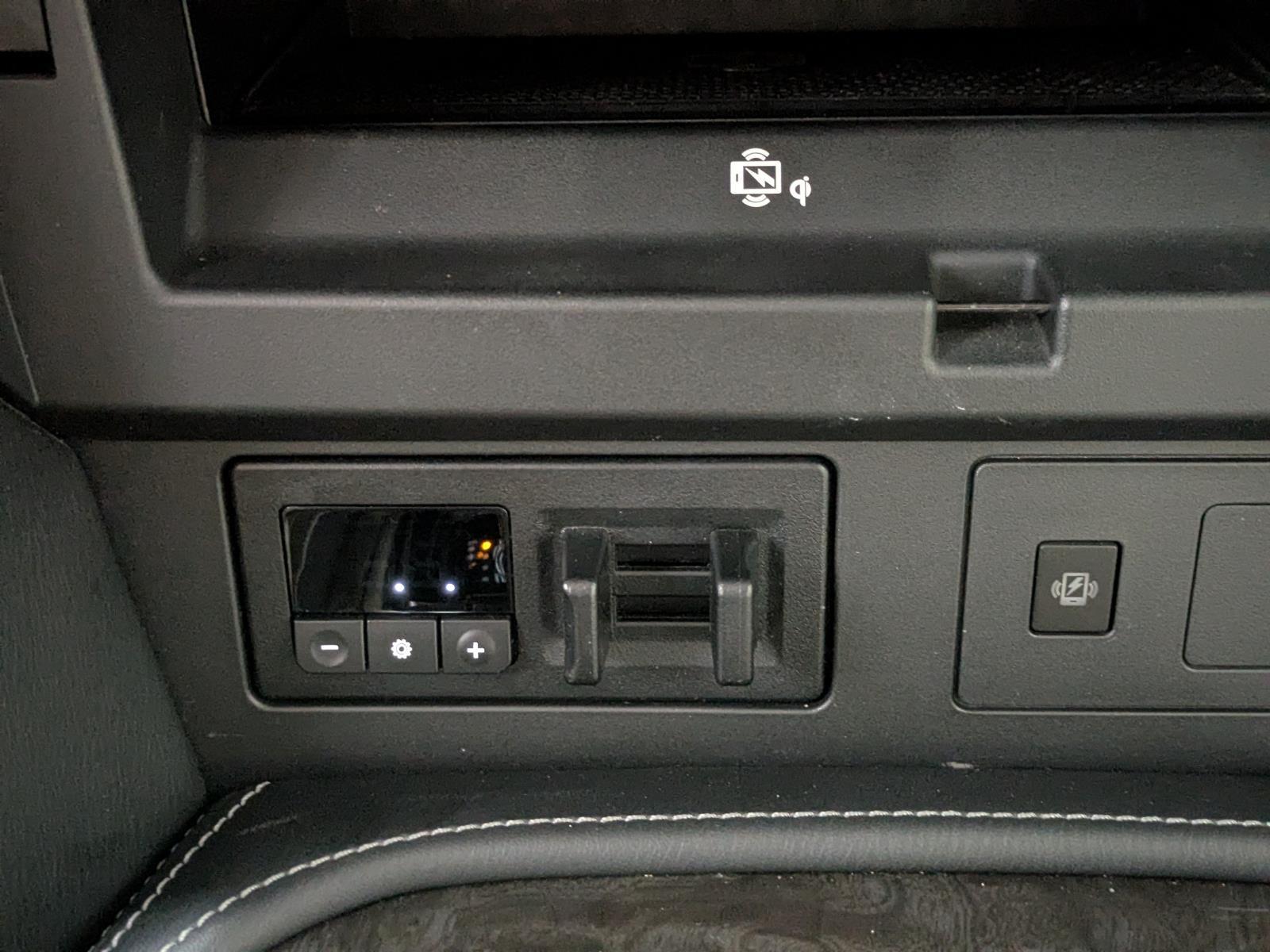 2023 Nissan Armada Platinum photo 4