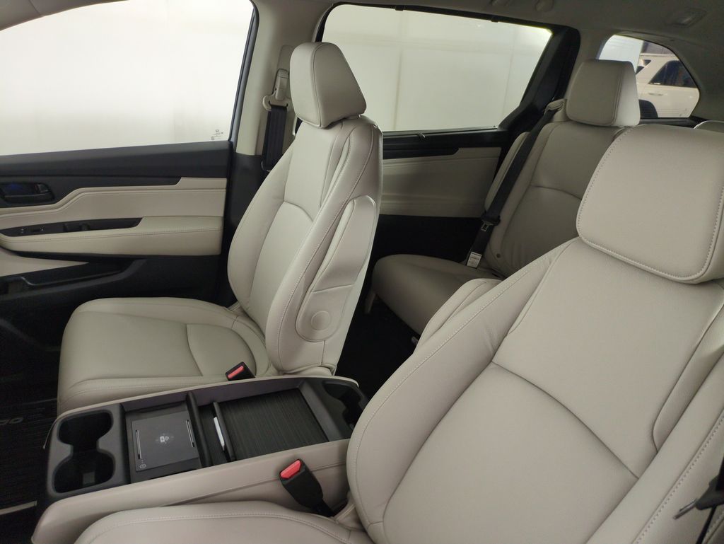 2026 Honda Odyssey EX-L photo 9