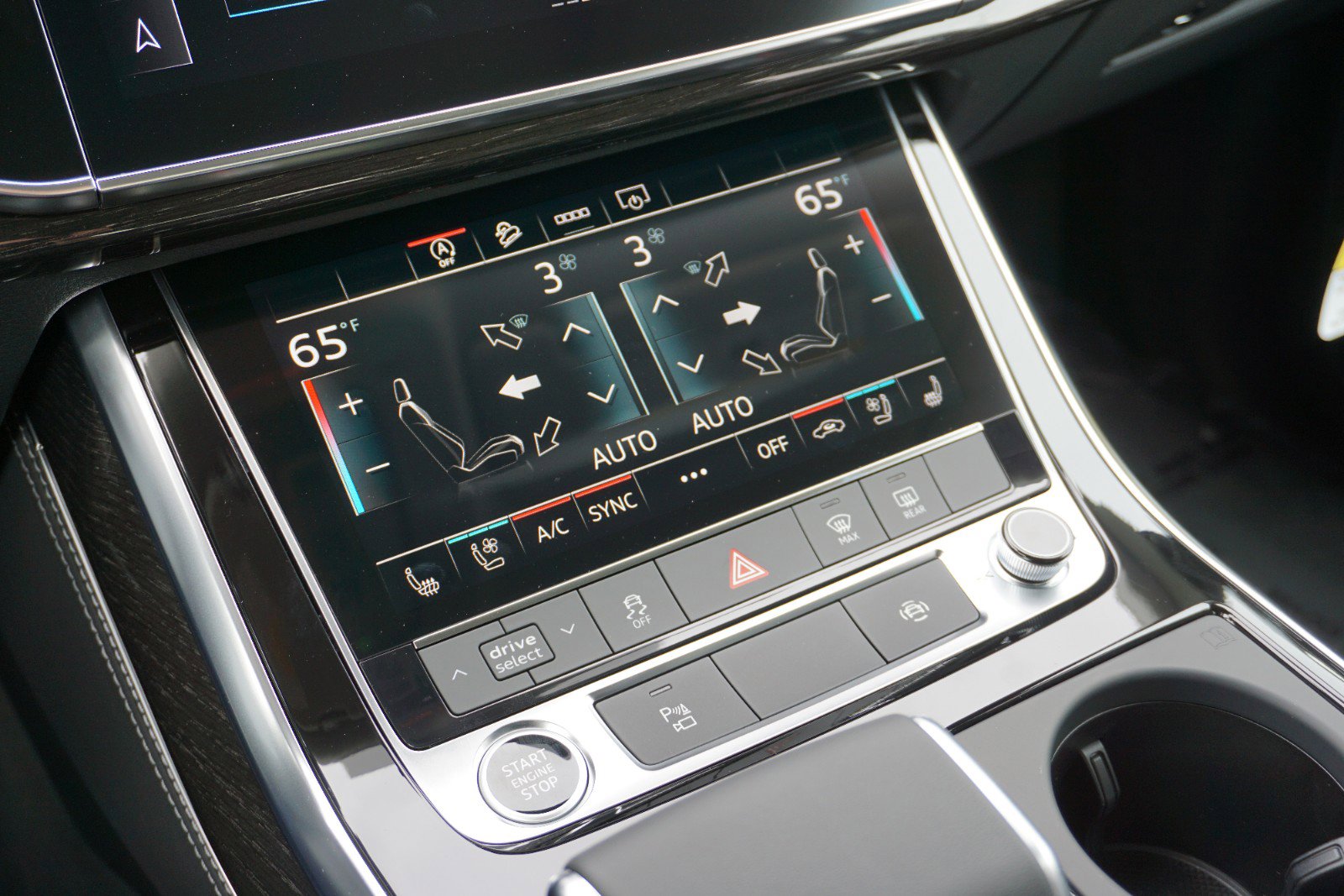 2025 Audi Q8 Premium Plus photo 9