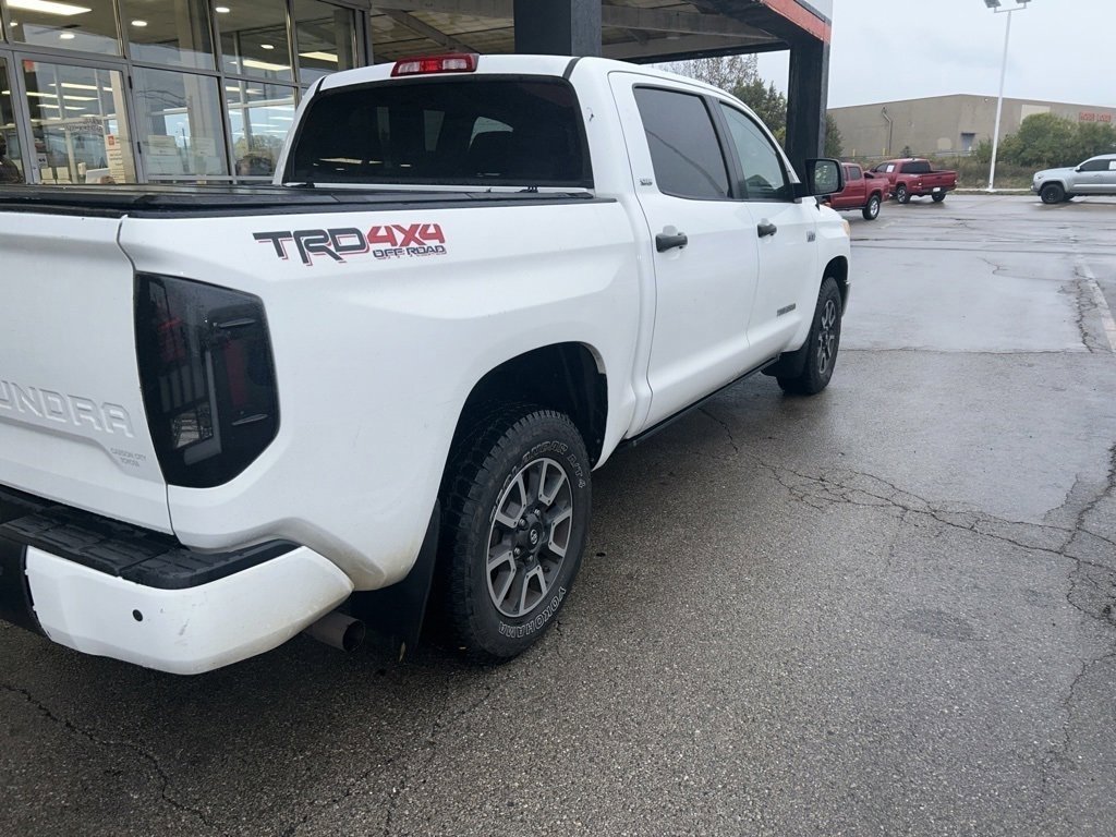 2016 Toyota Tundra SR5 photo 4