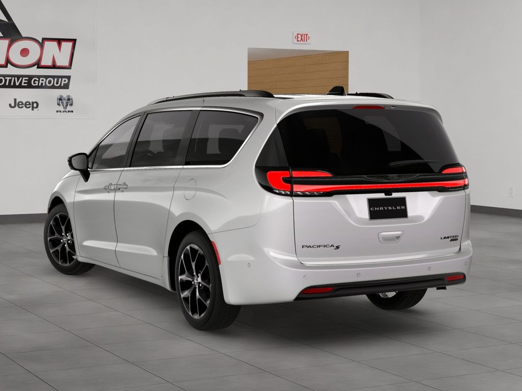 2026 Chrysler Pacifica Limited photo 3