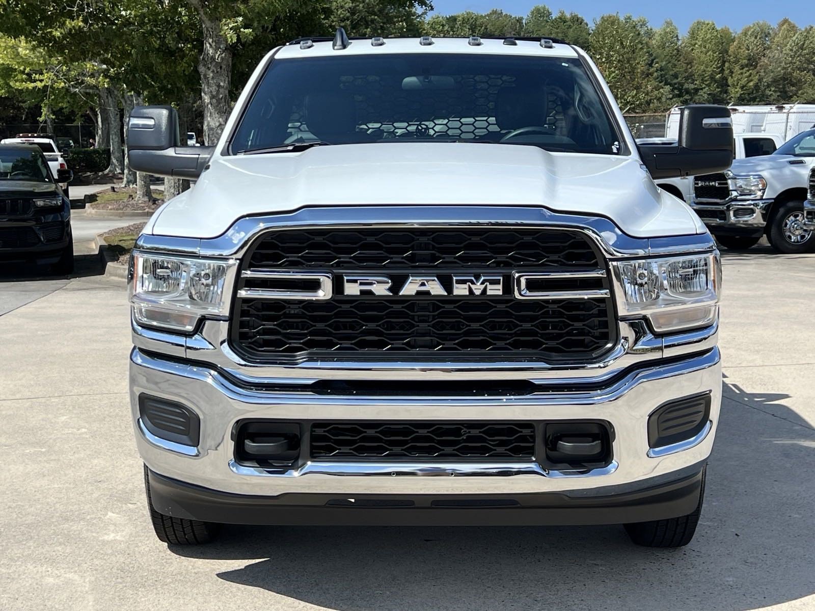 2024 Ram 3500 Tradesman photo 3