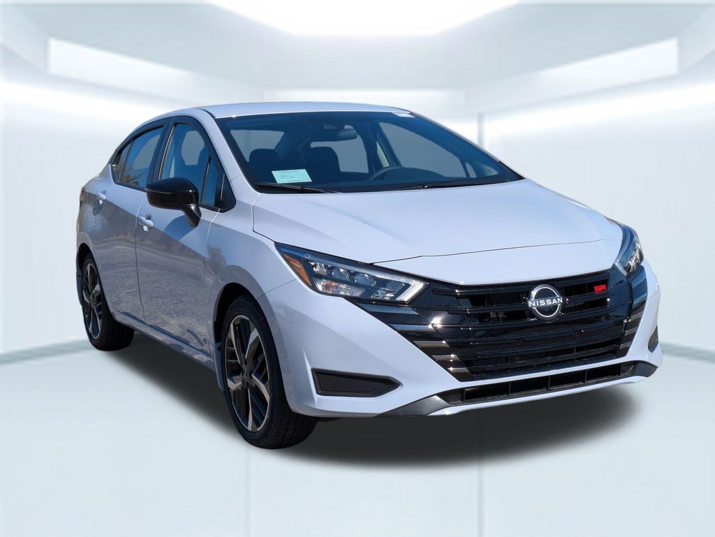 2025 Nissan Versa SR photo 6