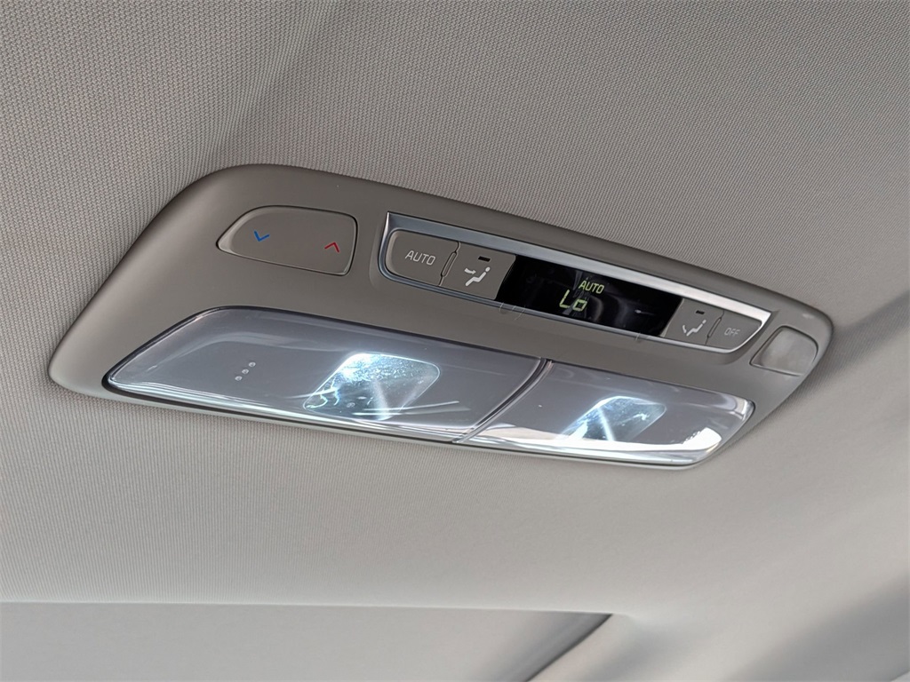 2022 Kia Telluride S photo 27