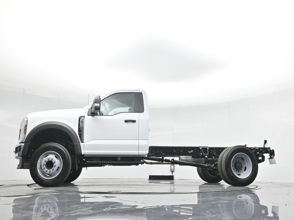 2024 Ford F-600 Chassis XL