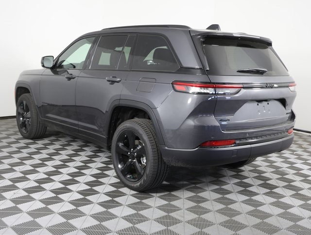 2025 Jeep Grand Cherokee Limited photo 5