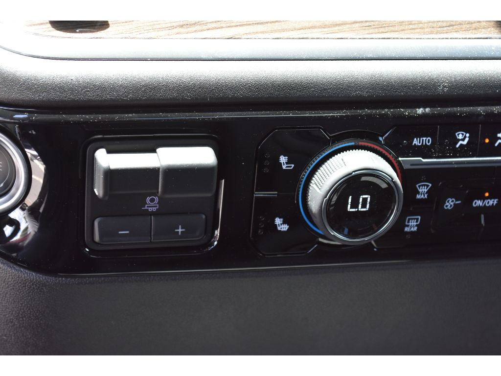 2025 Chevrolet Silverado 1500 LT photo 26