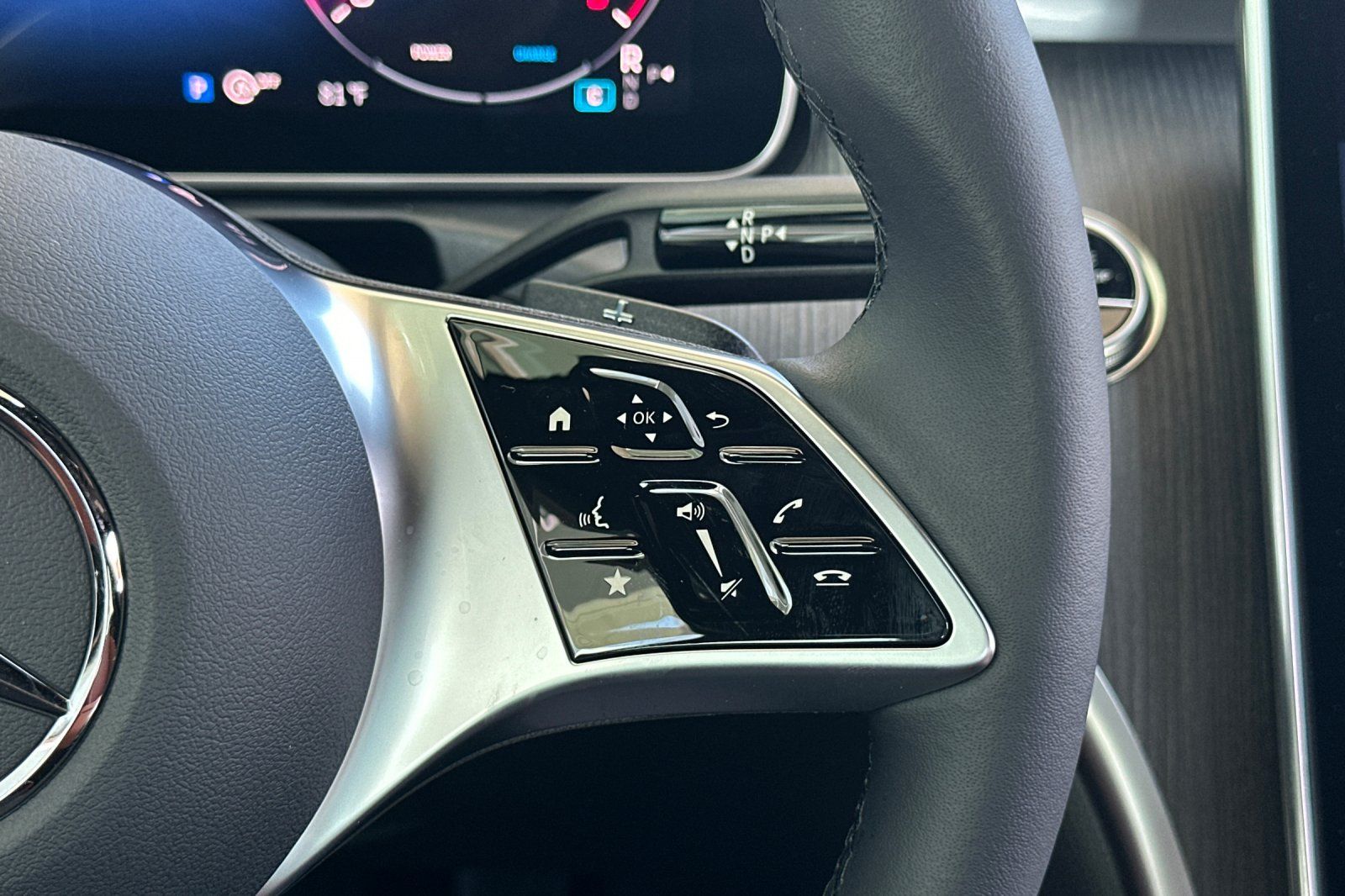 2025 Mercedes Benz C 300 photo 23