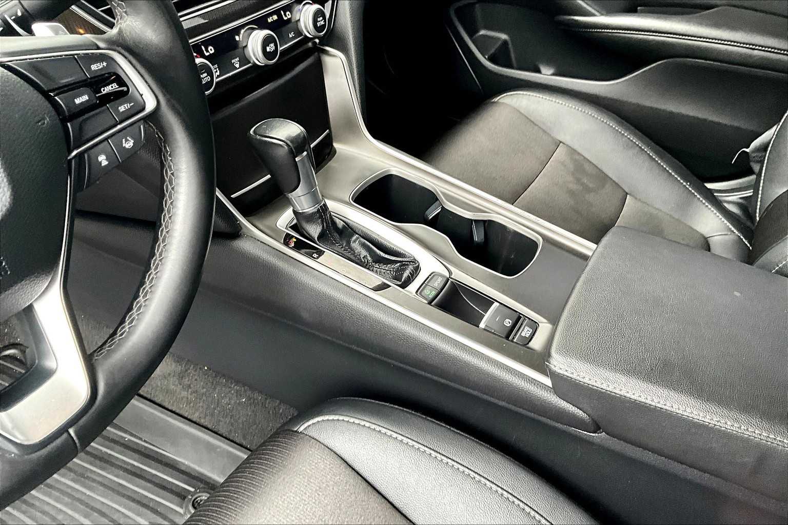 2019 Honda Accord Sport 1.5T photo 16