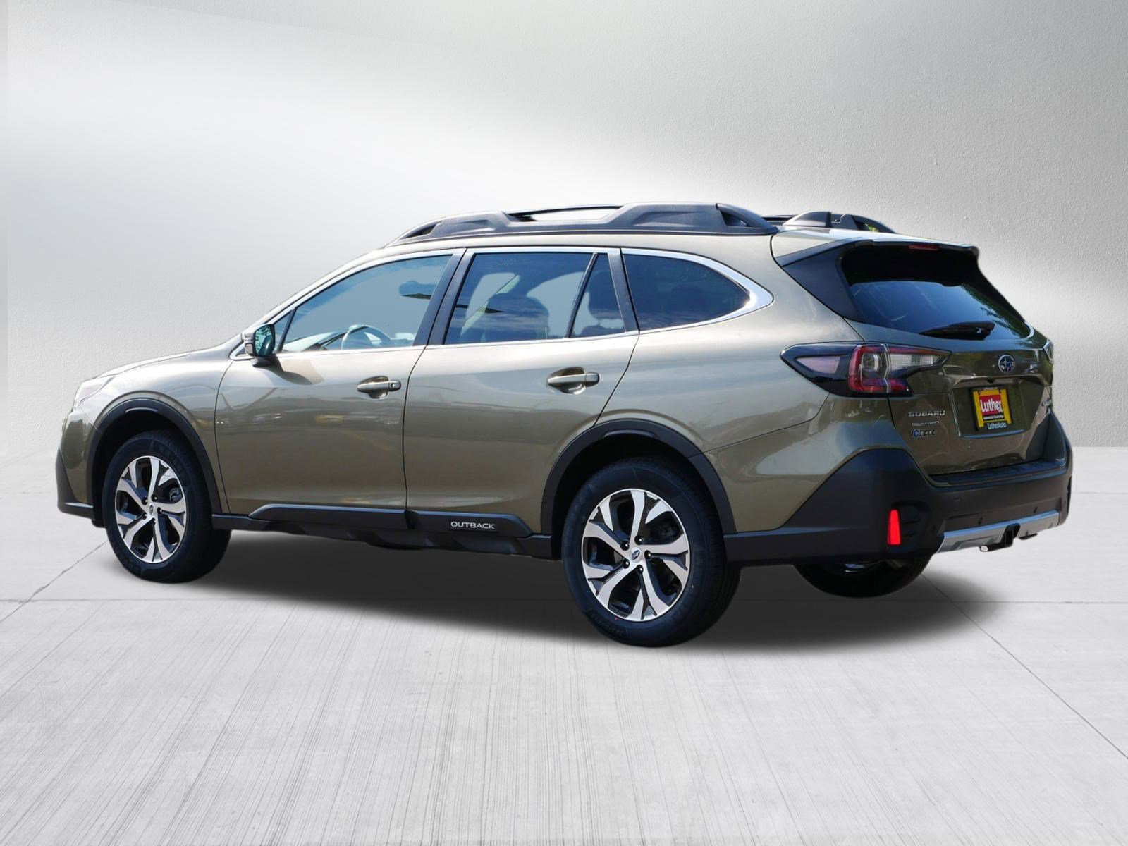 2022 Subaru Outback Limited XT photo 5