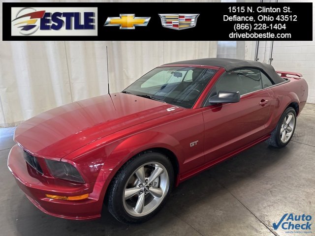 2005 Ford Mustang GT Deluxe