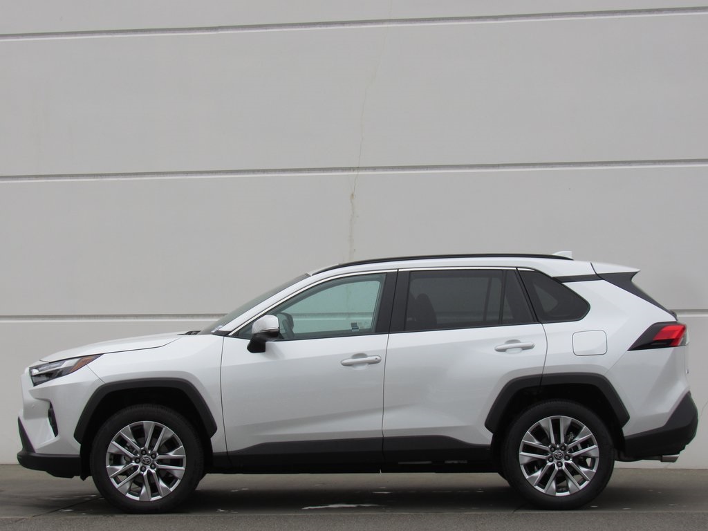 2024 Toyota RAV4 XLE Premium photo 4