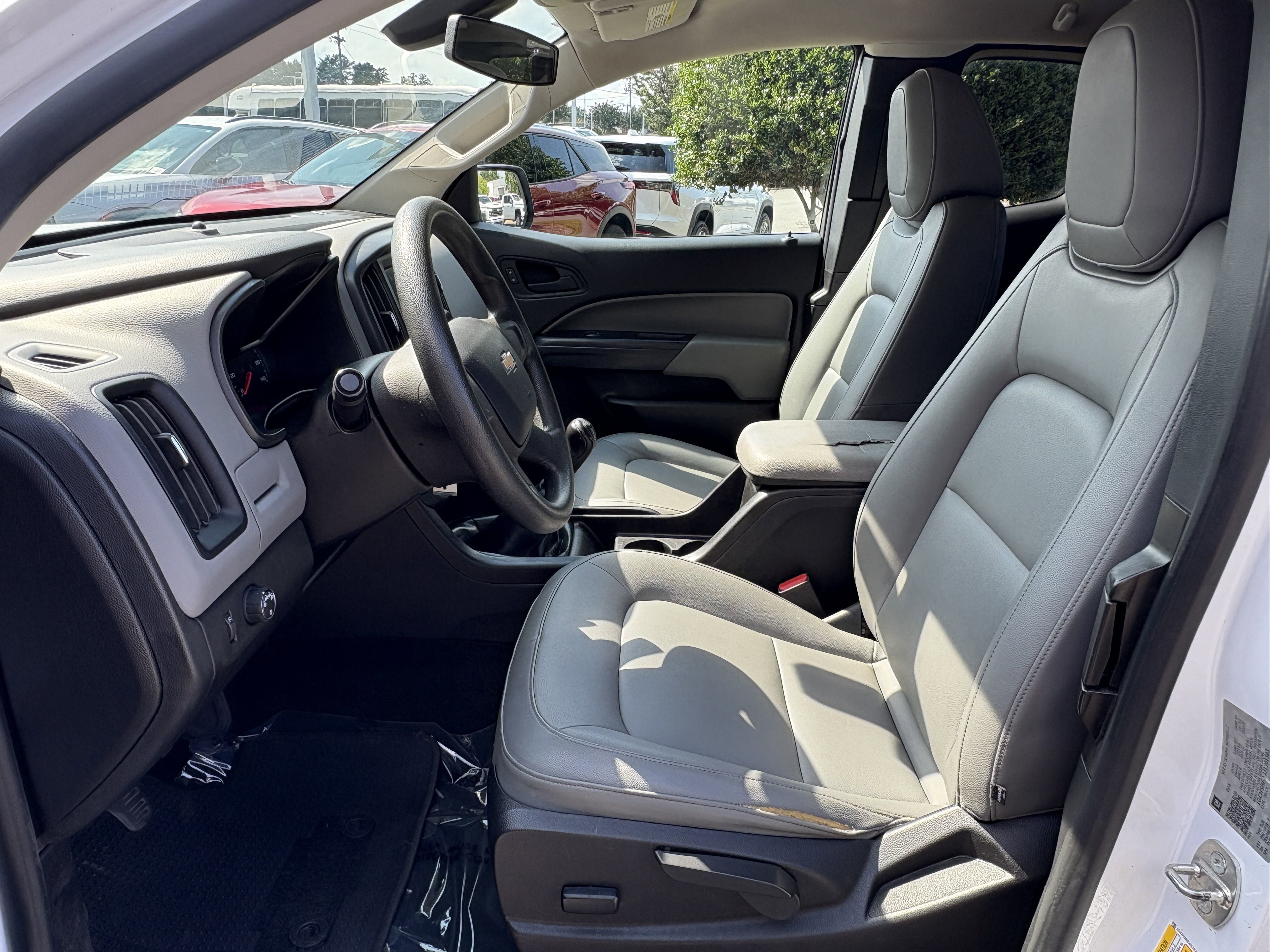2018 Chevrolet Colorado Work Truck photo 2