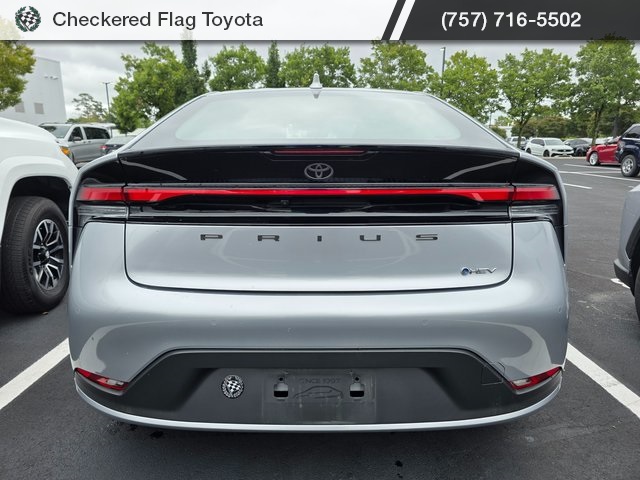 2024 Toyota Prius LE photo 5