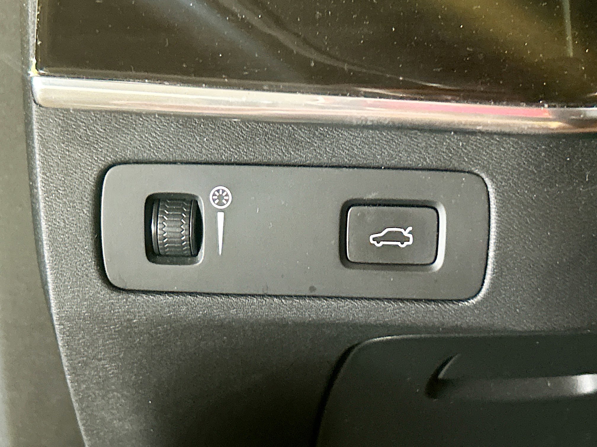 2019 Volvo XC90 Momentum AWD photo 26