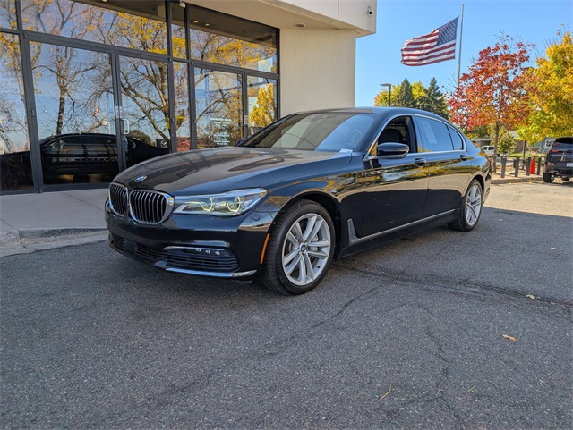2017 Bmw 750i / B7 xDrive photo 2