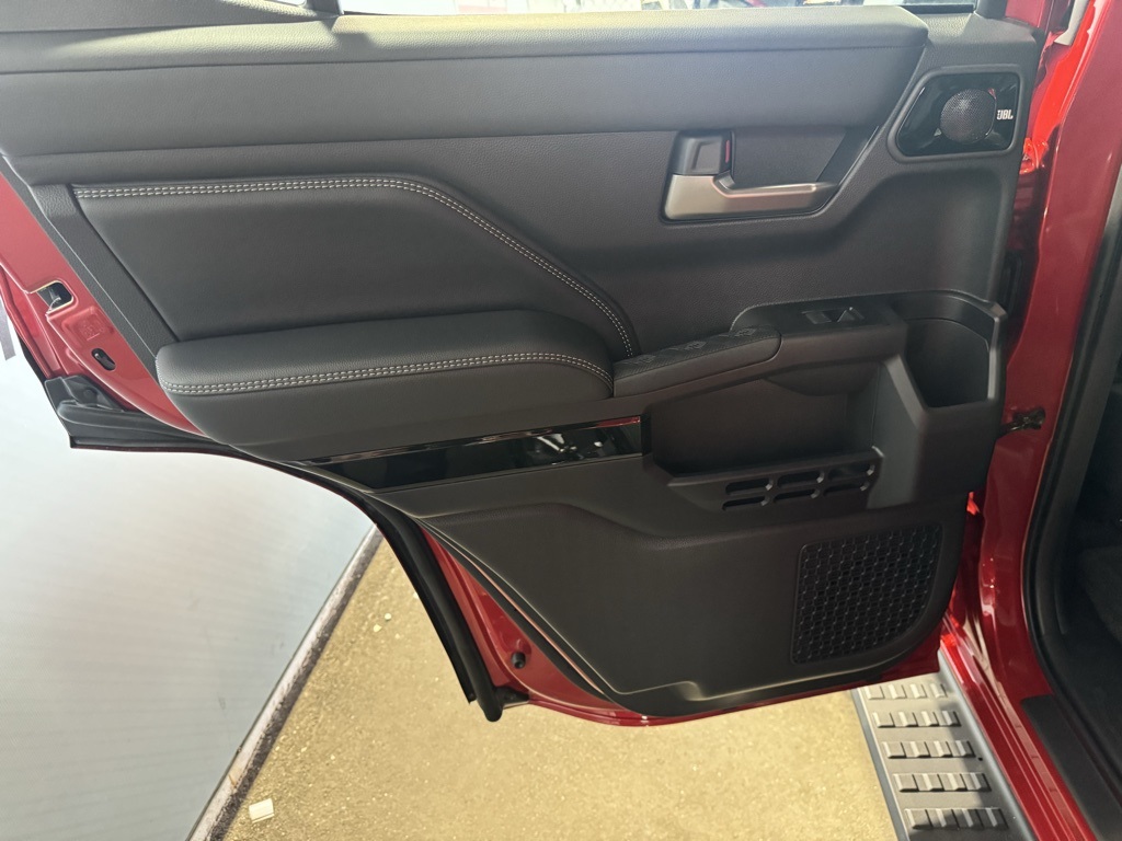 2025 Toyota 4Runner photo 26