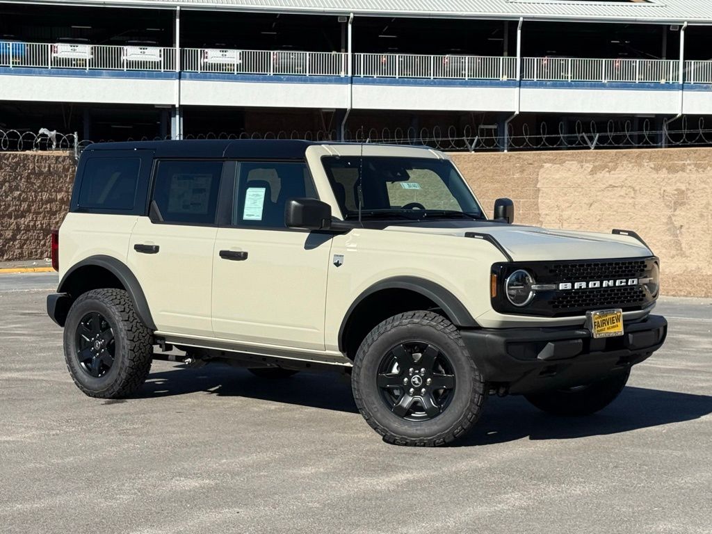 2025 Ford Bronco 4-Door Big Bend's photo