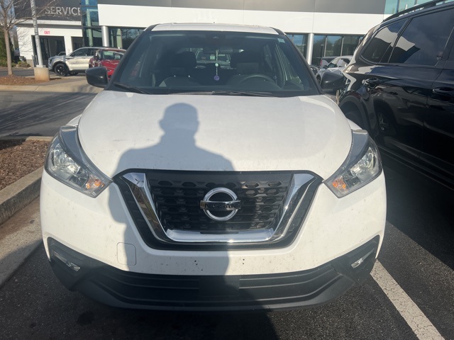 2020 Nissan Kicks S photo 2