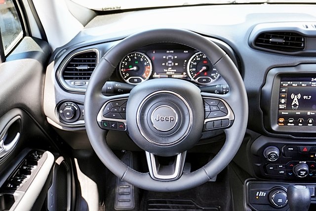 2022 Jeep Renegade Latitude photo 18