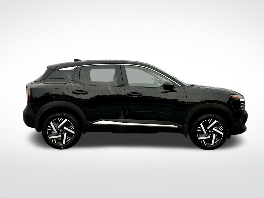 2025 Nissan Kicks SV photo 6
