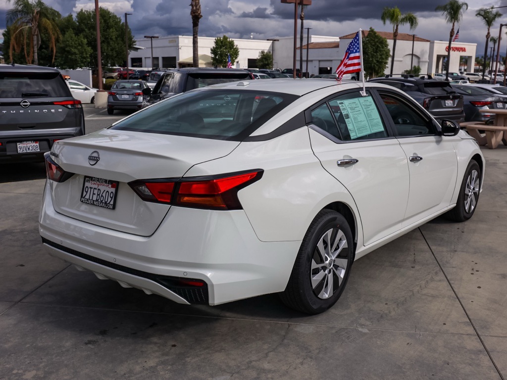 2025 Nissan Altima 2.5 S photo 2