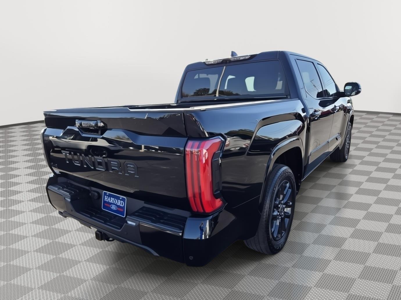 2022 Toyota Tundra Platinum CrewMax photo 4
