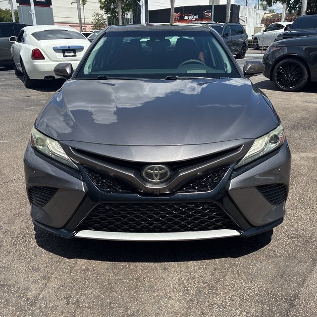 2018 Toyota Camry XSE V6 photo 5