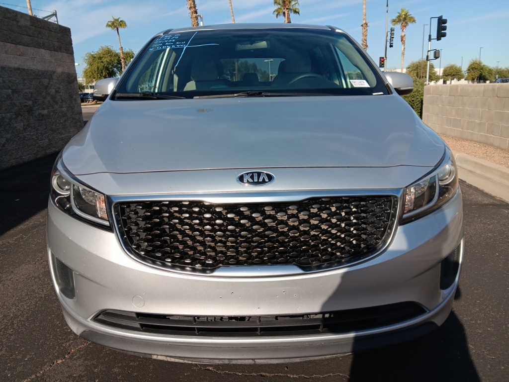 2016 Kia Sedona LX photo 2
