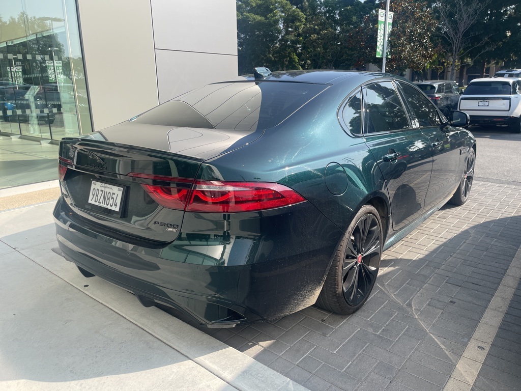 2022 Jaguar XF R-Dynamic SE photo 3