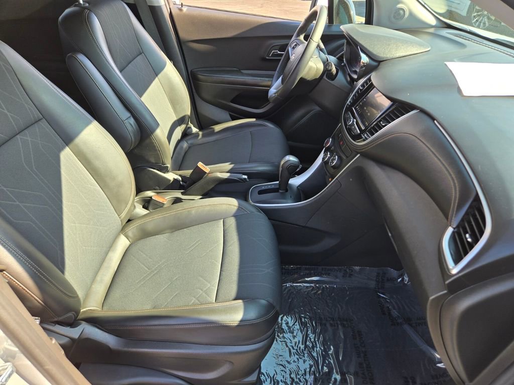 2022 Chevrolet Trax LT photo 15