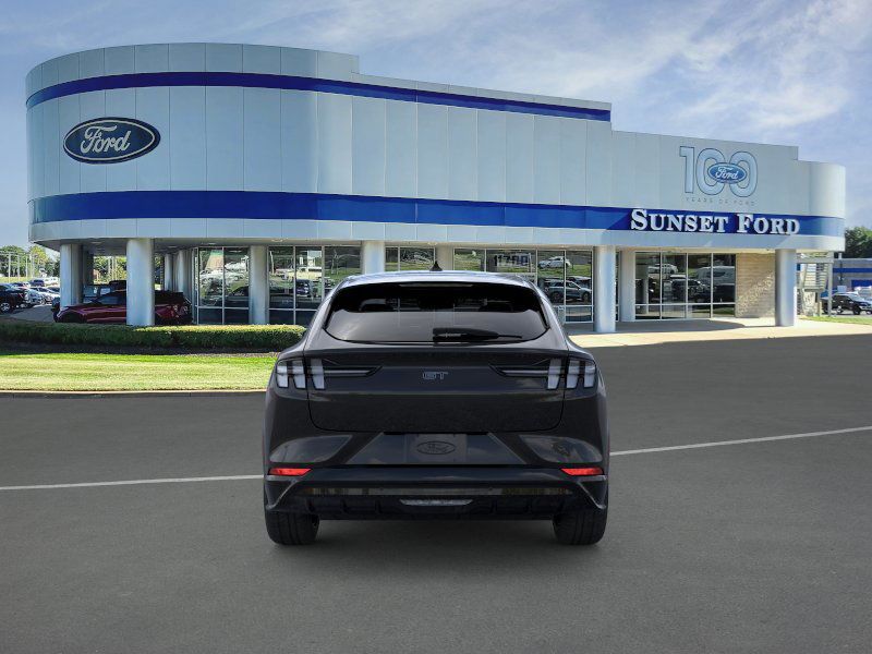 2025 Ford Mustang Mach-E GT photo 4