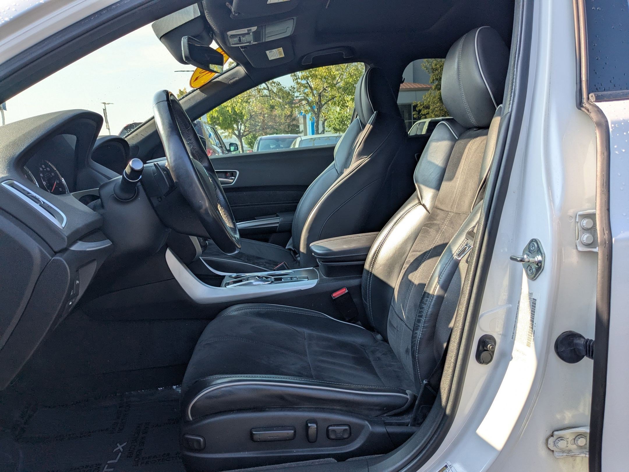 2019 Acura TLX 3.5L Technology A-Spec photo 15