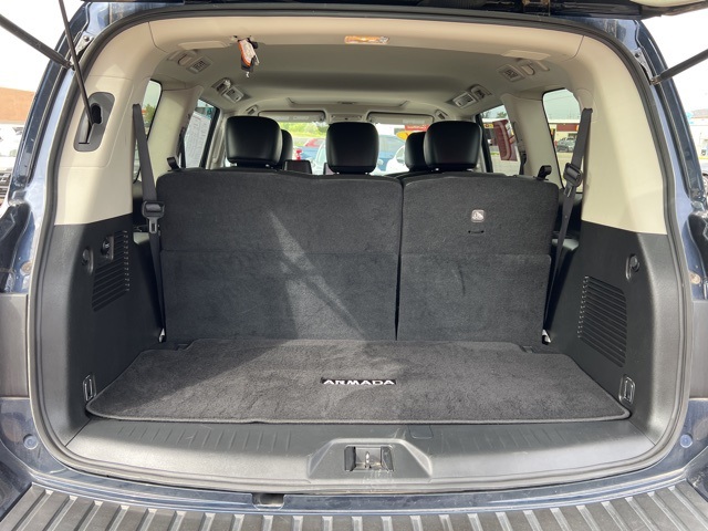 2024 Nissan Armada SL photo 11