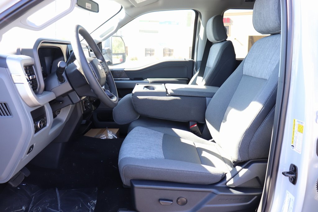 2026 Ford F-250 XLT photo 3