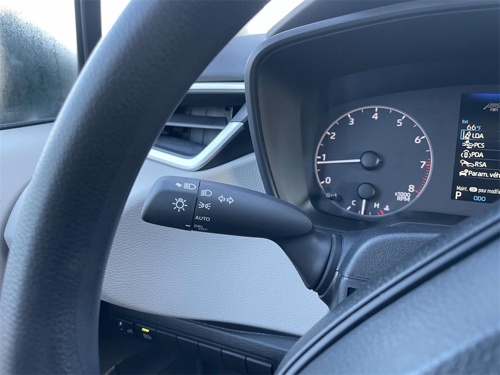 2025 Toyota Corolla LE photo 22