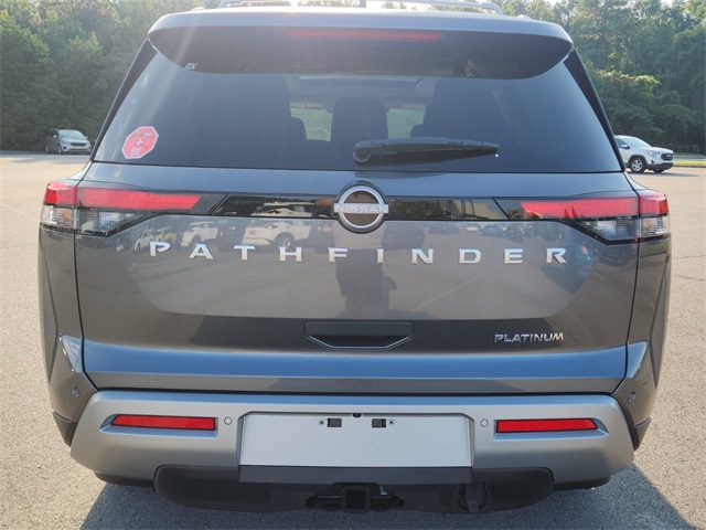 2025 Nissan Pathfinder Platinum photo 3