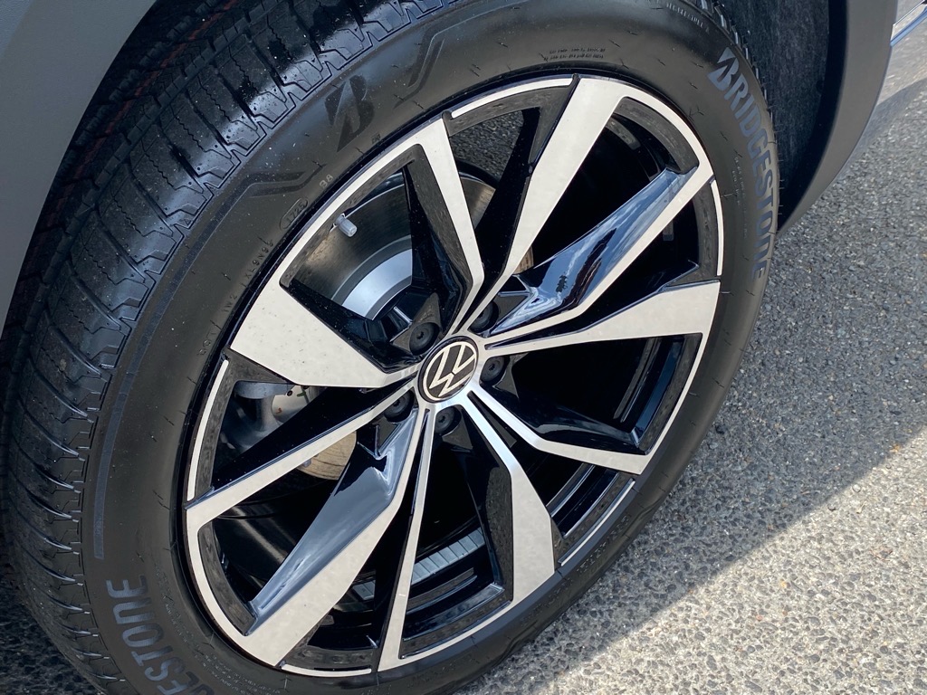 2025 Volkswagen Atlas SEL Premium R-Line photo 10