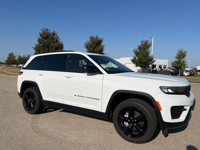 2024 Jeep Grand Cherokee Altitude X photo 3